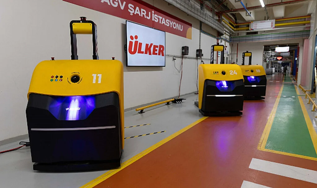 Ülker'den Robotik Yenilik: Gebze'de AMR Devrimi