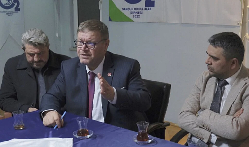 Yeniden Refah Partisi SBB Başkan adayı Adem Güney'den Emeklilere et ve doğalgaz yardımı 