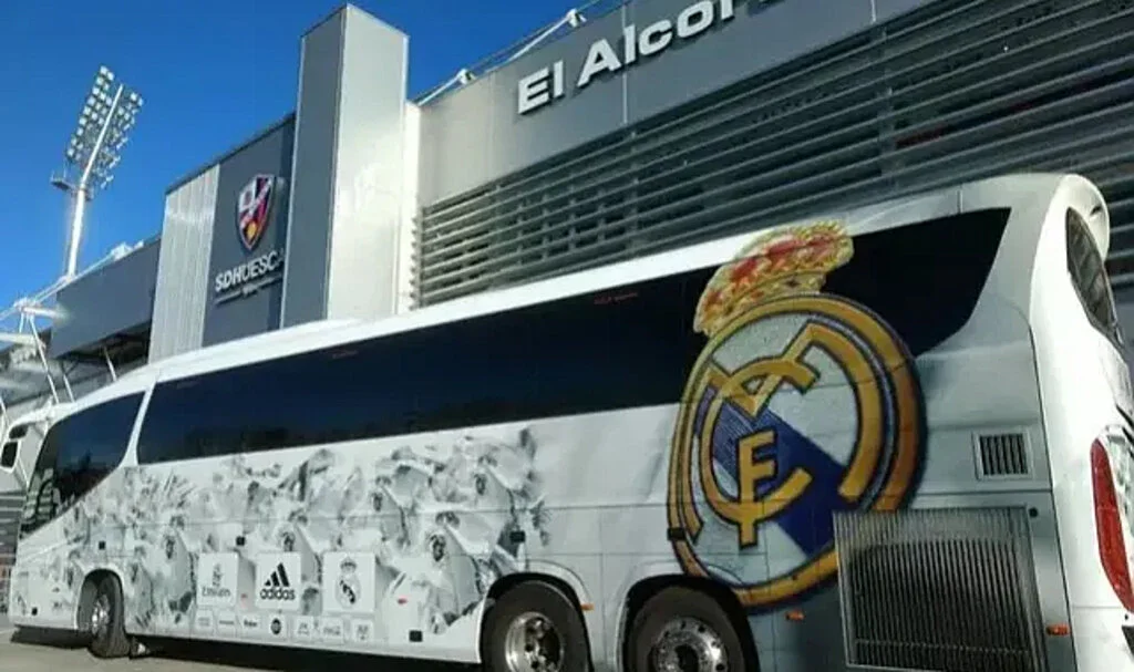 Yürekler ağza geldi! Arda Güler'in de içinde olduğu Real Madrid takım otobüsü Almanya'da kaza yaptı