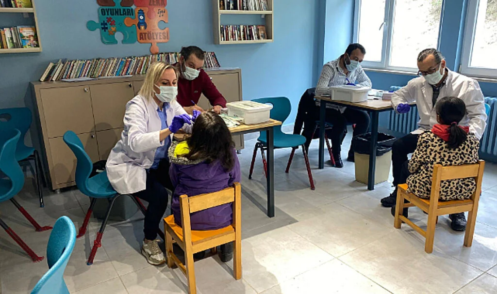 103 öğrenciye diş sağlığı taraması yapıldı