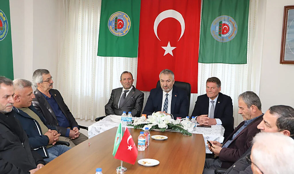 19 Mayıs Belediye Başkanı Topaloğlu, İlçedeki Sivil Toplum Kuruluşlarına Ziyaret Gerçekleştirdi