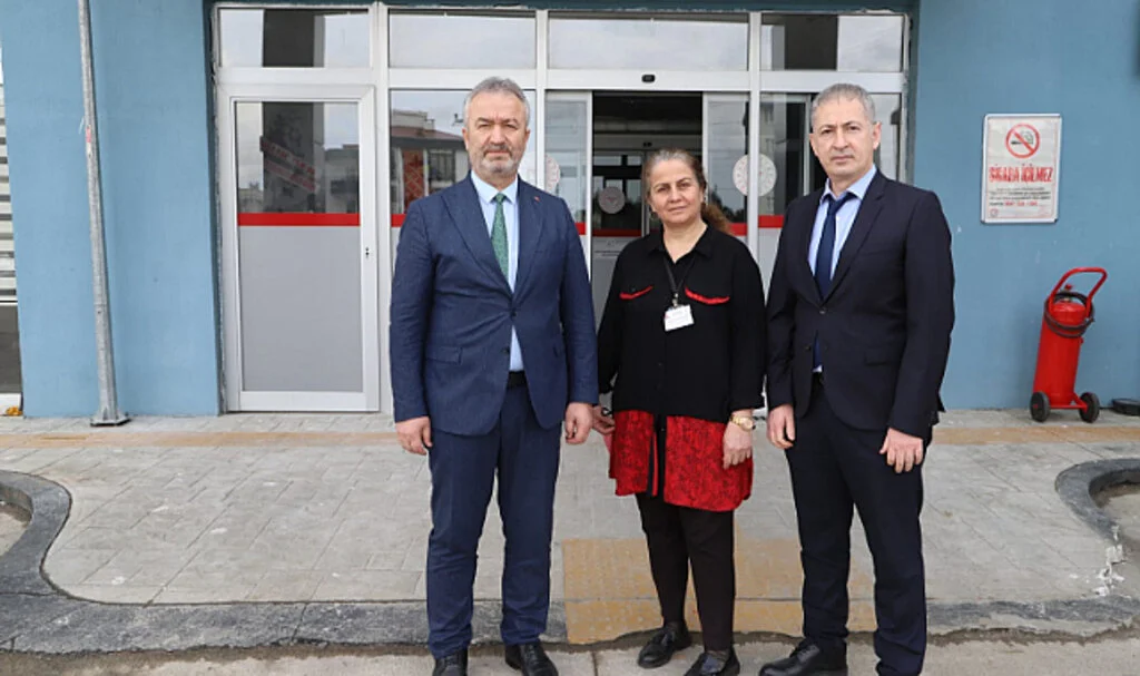19 Mayıs Belediye Başkanı Topaloğlu'ndan sağlık çalışanlarına ziyaret