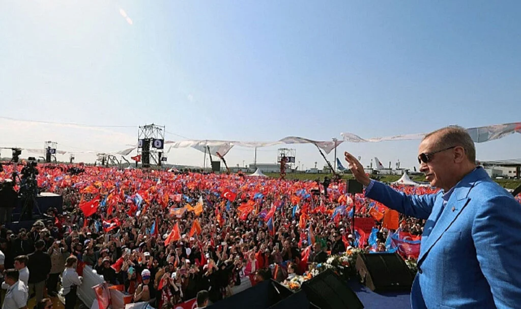 AK Parti, 31 Mart'a 'Yeniden Büyük İstanbul Mitingi' ile Hazırlanıyor
