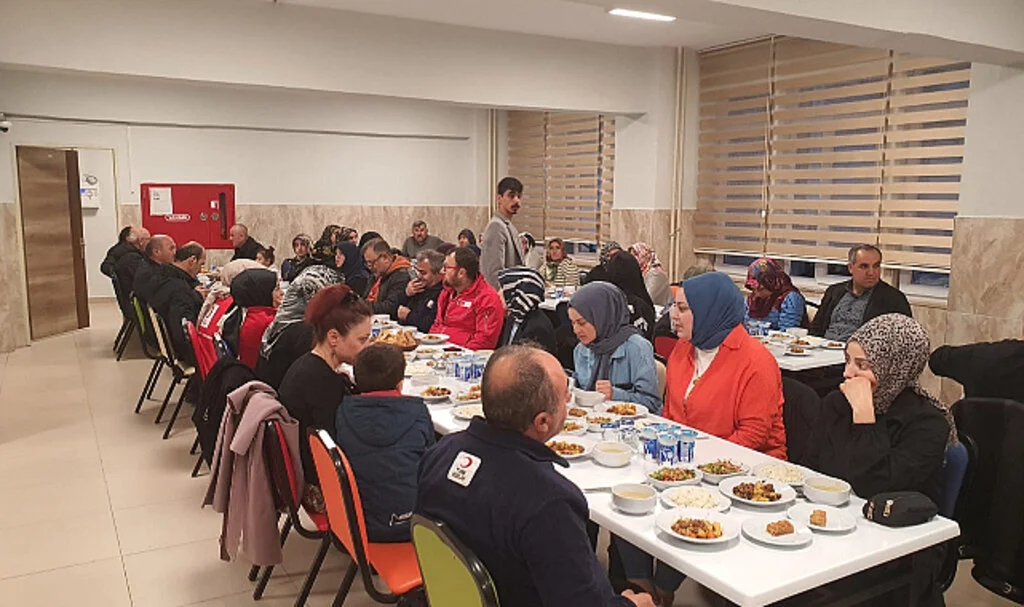 Asarcık'ta Yatılı Okulda İftar ve Kan Bağışı Etkinliği