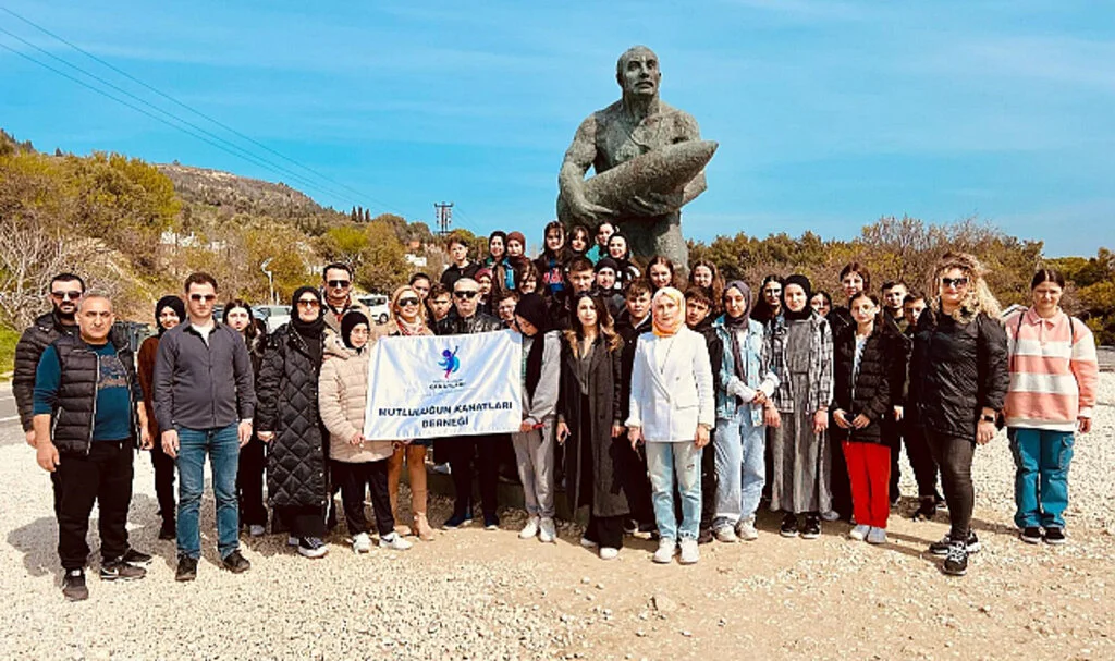 Asarcıklı Öğrenciler Çanakkale Şehitliklerinde Tarihle Buluştu
