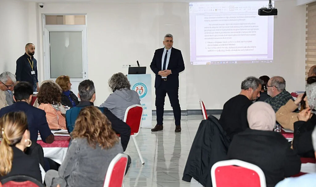 Atakum'da Okul Psikososyal Ekipler Güçlendirildi: Vaka Çalıştayı ile Yetenekler Artırıldı