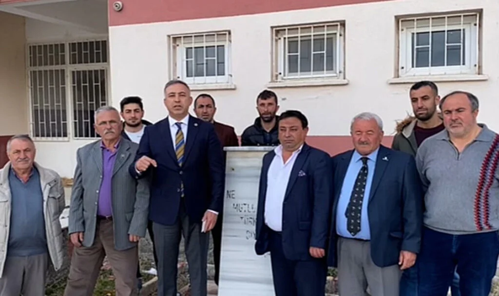 Atatürk Büstünün Çalındığı Çorum'daki Atıl Okul