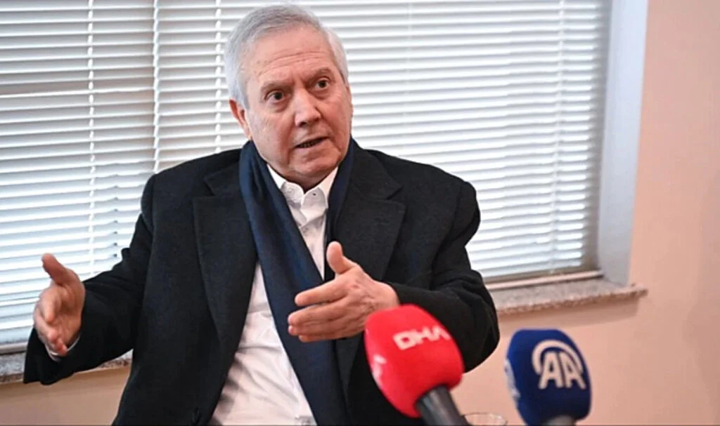 Aziz Yıldırım'dan Fenerbahçe'ye Çağrı: "Başarıyı İstemeyen Şerefsizdir"