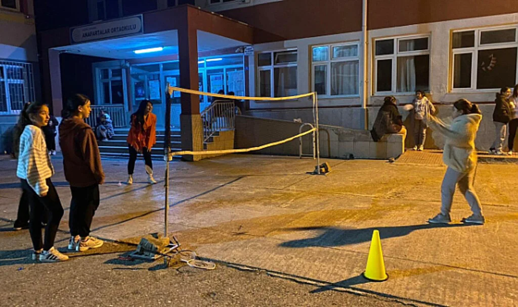 Çarşamba'da önce teravih sonra spor