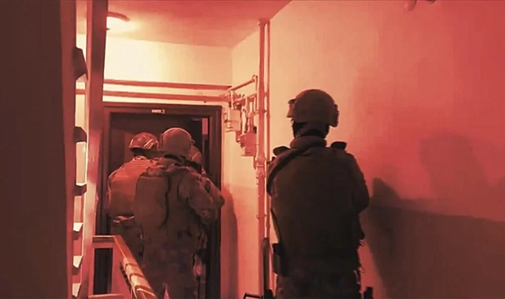 "Çember-13" Operasyonları: 3 Bin 765 Firari Adalete teslim