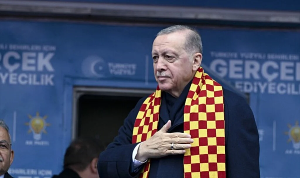 Cumhurbaşkanı Erdoğan Müjdeyi Verdi: Emeklilere 8-12 Bin Lira Arası Promosyon
