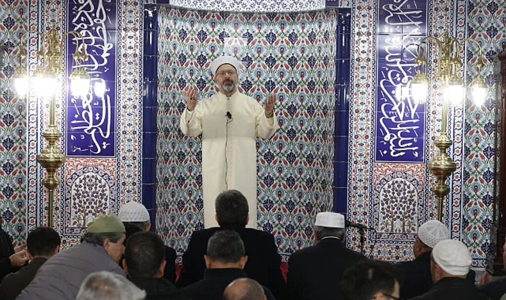 Diyanet İşleri Başkanı Erbaş: İbadetler Daha İyi İnsan Yapmanın Vasıtasıdır