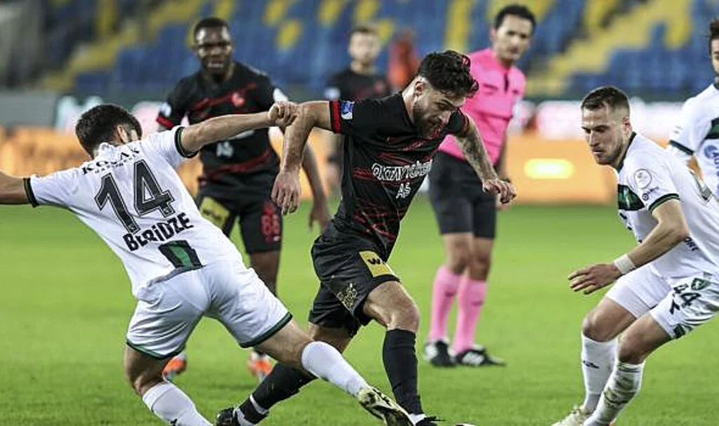 Gençlerbirliği, Kocaelispor'u 2-0 mağlup etti