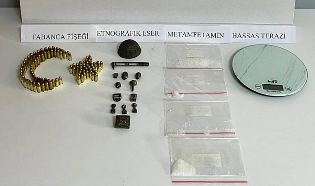 Havza'da oto tamirci dükkanına uyuşturucu operasyonu: 2 gözaltı