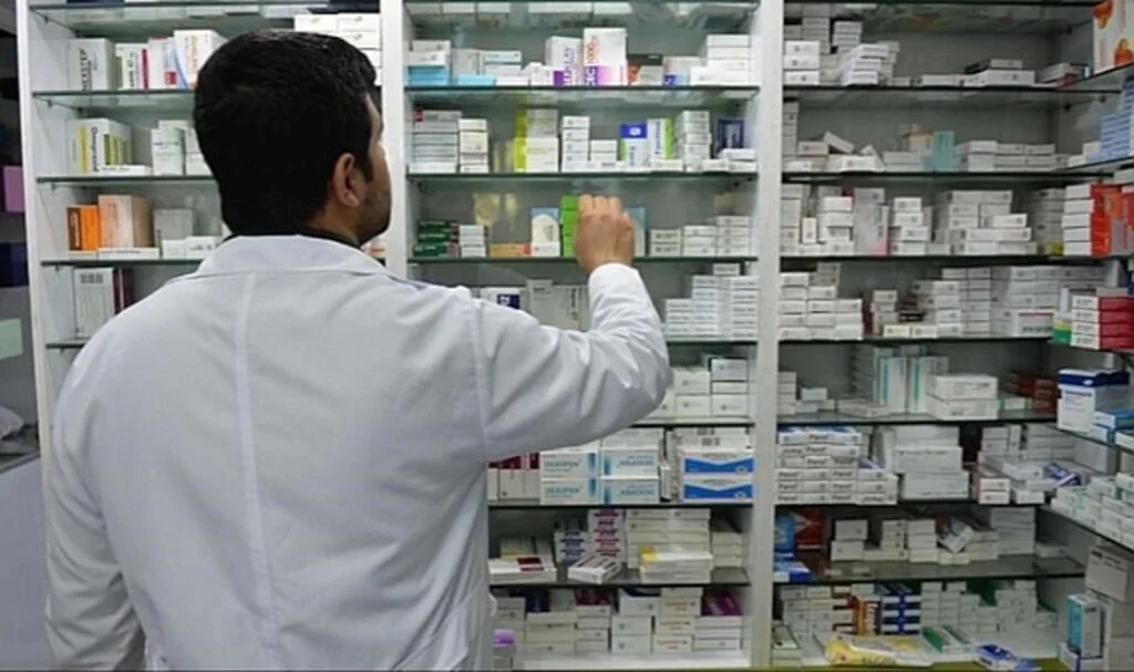 İlaç Krizi Derinleşiyor: Hastalar ve Eczacılar Zor Durumda