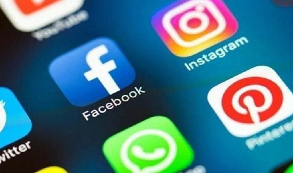Instagram ve Facebook çöktü