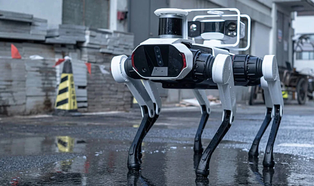 Lenovo, Daystar Bot GS İsimli Bekçi Robot Köpeğini Tanıttı