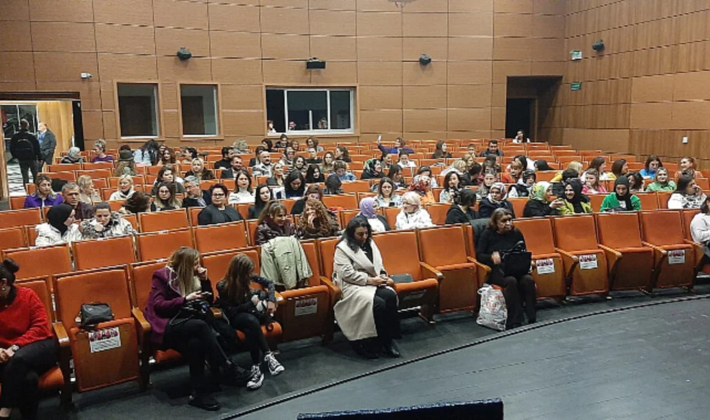 Mafen Eğitim Kurumları'ndan Kadın Eğitimcilere Jest