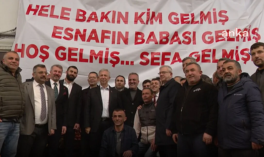 Mansur Yavaş, Ankara Toptancı Hali'nde Esnafla Buluşarak "Hayırlı İşler" Diledi