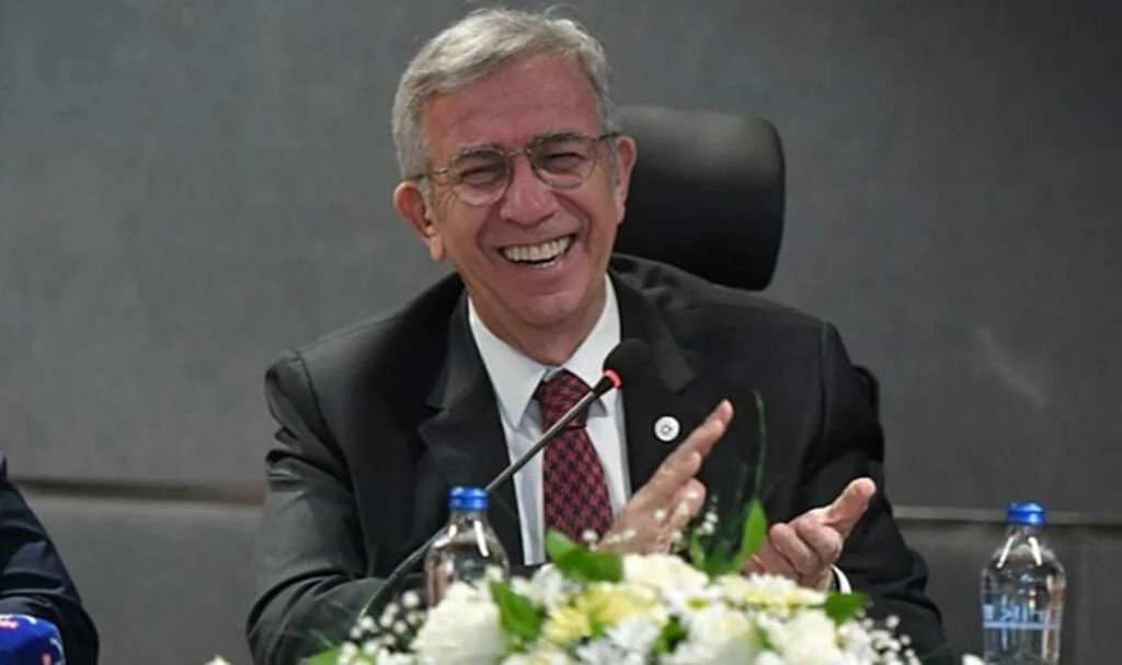 Mansur Yavaş'tan Açıklama: "Büyükşehir Tamam, İlçe Sonuçlarını Bekliyoruz"