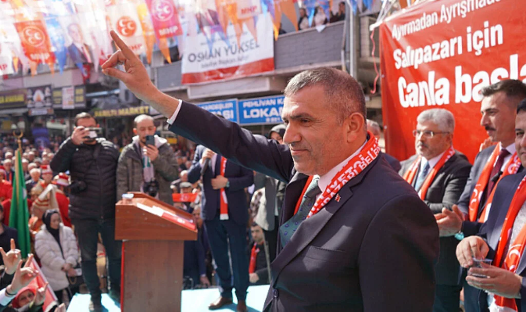 MHP'nin SİM açılışı  mitinge dönüştü 