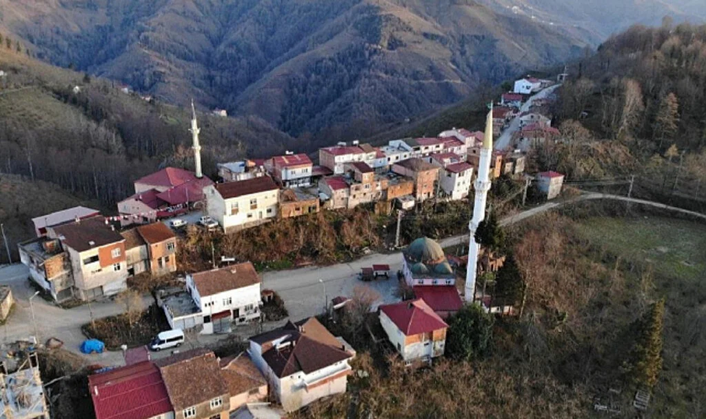 Ordu ve Samsun Sınırındaki Mahallelerde Ezan Saatleri Artık Aynı