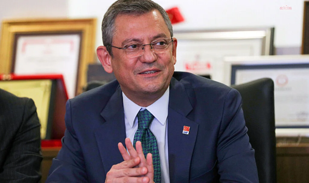 Özgür Özel, Tekirdağ TSO'na Ziyarette Bulundu: "Devlet-Parti Ayrımının Hatırlatılmasını Önemsiyorum"