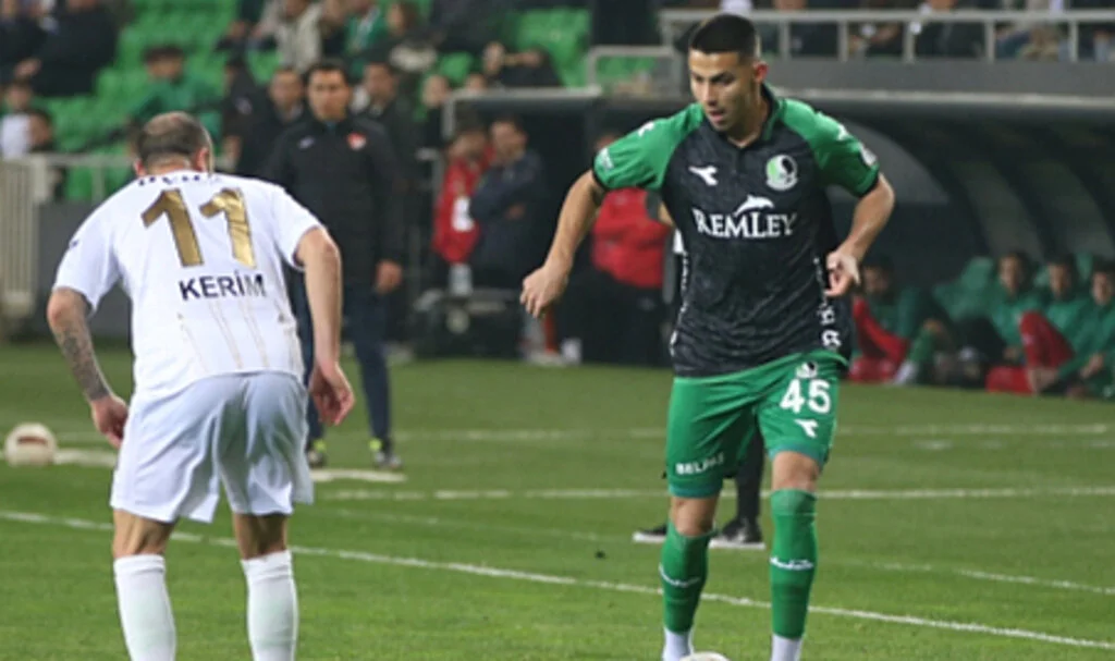 Sakaryaspor, Manisa'yı 2 golle geçti