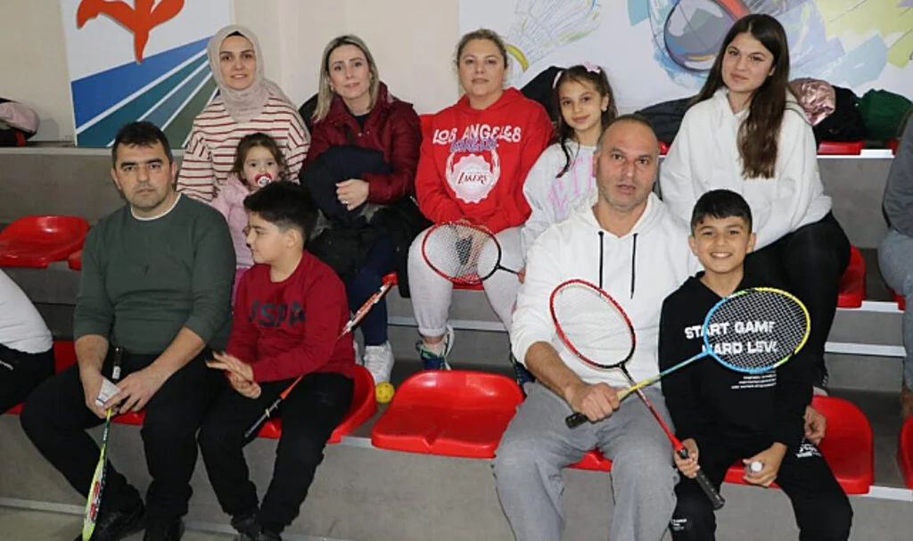 Samsun Aileler Arası Badminton Şampiyonası'na yoğun katılım