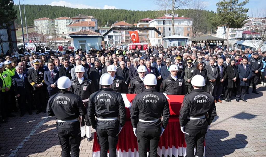 Samsun'da alkollü sürücünün çarparak şehit ettiği polis memuru için tören