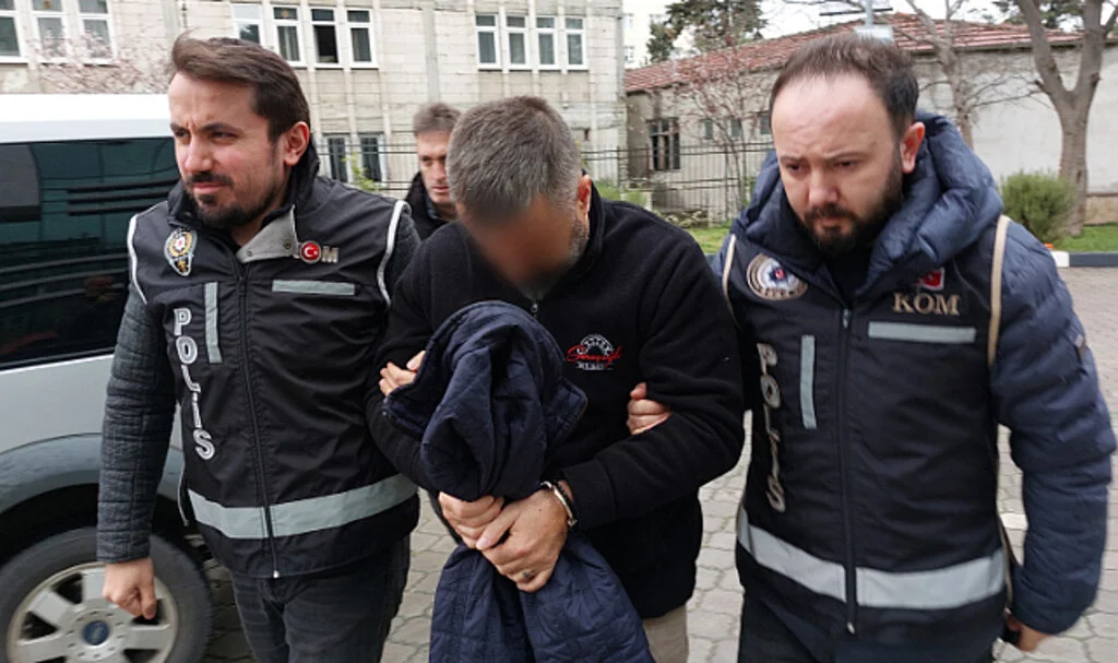 Samsun'da Dolandırıcılık Suçundan Aranan Şahıs Yakalandı