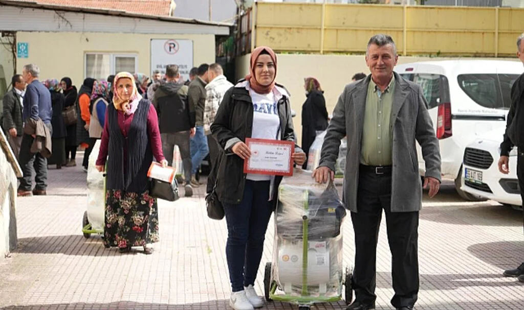 Samsun'da Kadın Çiftçilere Büyük Destek: Süt Sağım Makineleri Dağıtıldı