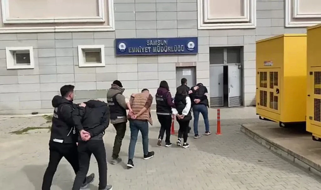 Samsun'da Otel Odasında Uyuşturucu Satışı Yapan 4 Şüpheli Gözaltına Alındı