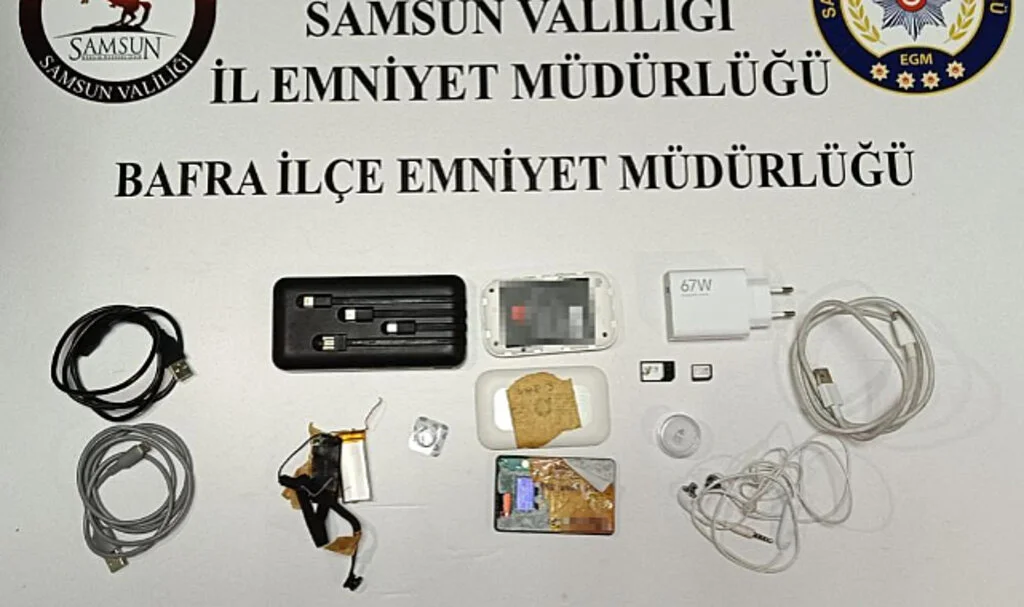 Samsun'da Polis, Ehliyet Sınavında Kopya Düzeneklerini Ele Geçirdi