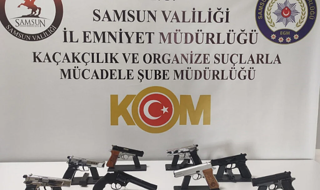 Samsun'da silah kaçakçılığı operasyonunda 5 zanlı yakalandı