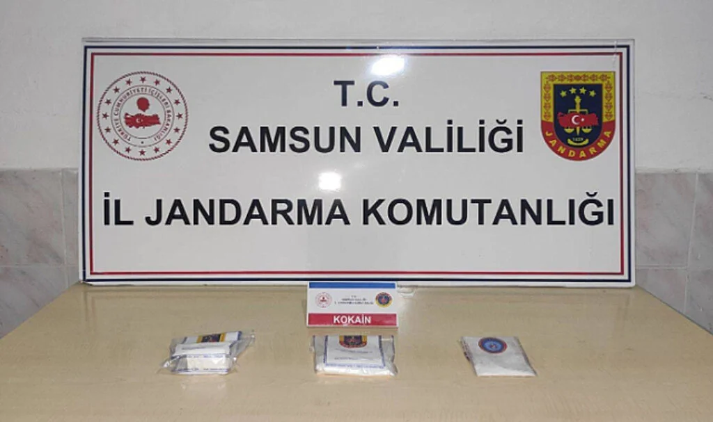 Samsun'da uyuşturucu operasyonunda 2 zanlı yakalandı