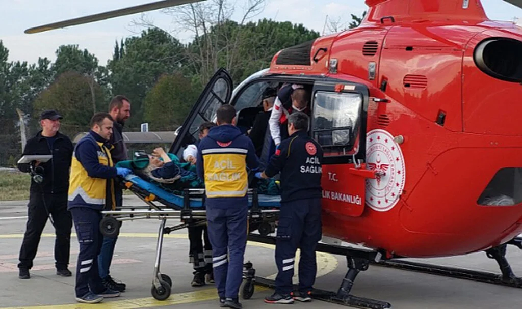 Samsun'da Yaşlı Ambulans Helikopterle Hastaneye Sevk Edildi
