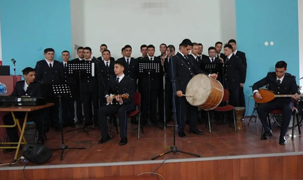 Samsun Polis Okulu Öğrencilerinden Dokunaklı Hareket: Kanser Hastalarına Moral Dolu Konser