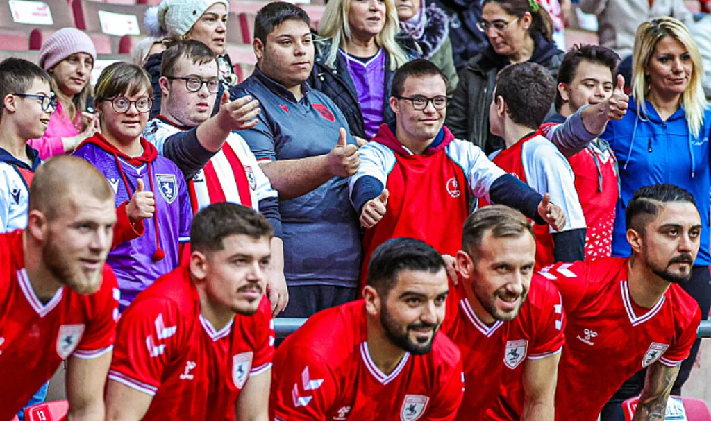 Samsunspor'un hazırlık maçında anlamlı buluşma