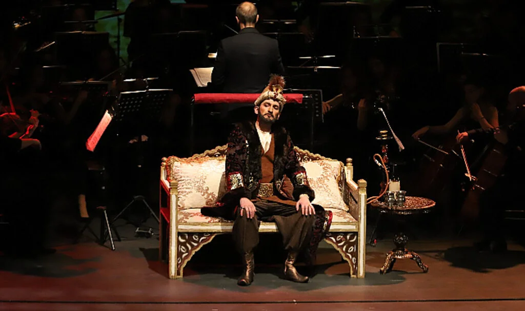 Saraydan Kız Kaçırma, Komedi, Aşk ve Mozart Buluşması!