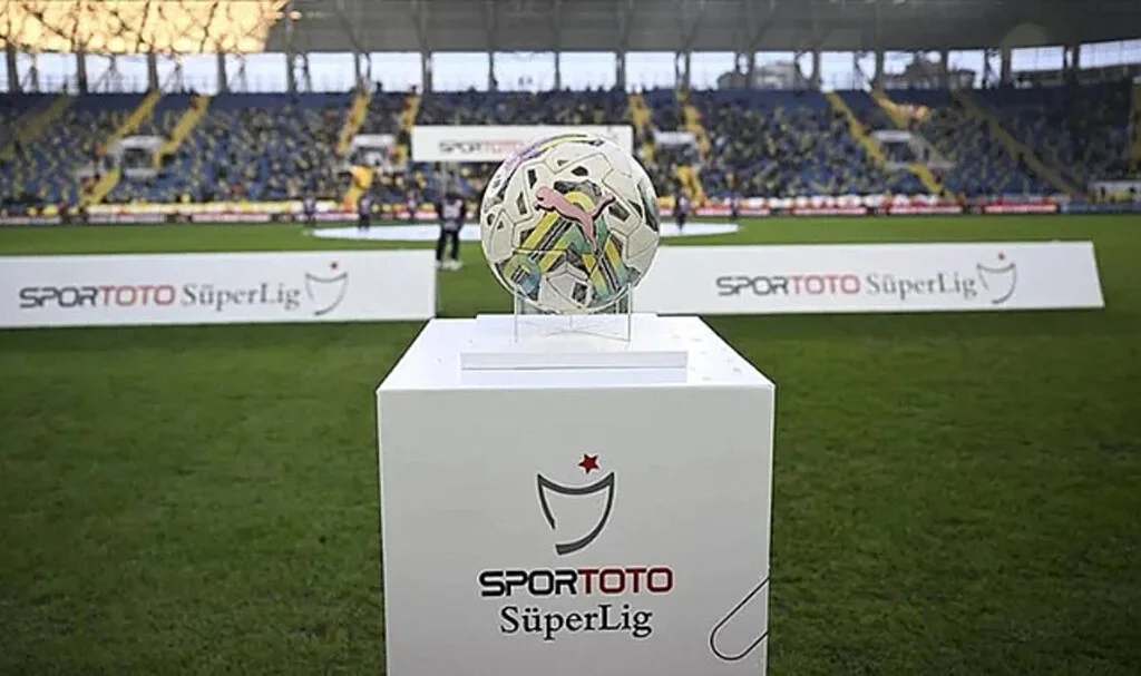 Süper Lig Yayın Hakları 182 Milyon Dolara Satıldı