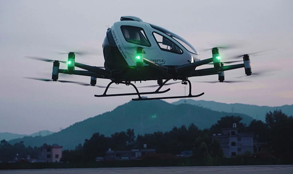 Uçan Taksi Satışa Çıktı! EHang EH216-S Modelinin Fiyatı Dikkat Çekiyor
