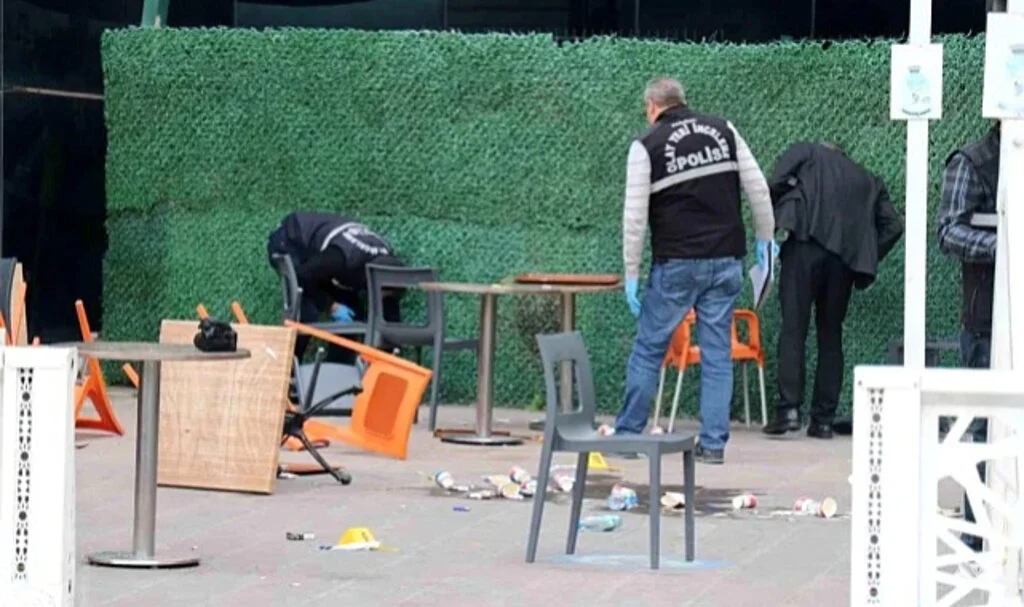 Üniversite hastanesinin bahçesinde silahlı saldırı: 2 Ağır, 7 Yaralı