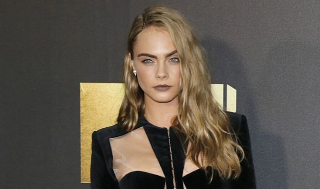 Ünlü Model Cara Delevingne'in Los Angeles'taki Evi Yangın Sonucu Kül Oldu