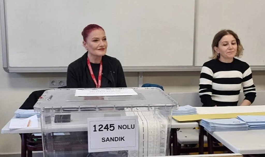 Ünlü sanatçı Candan Erçetin, Sandık Kurulu Üyesi olarak görev aldı