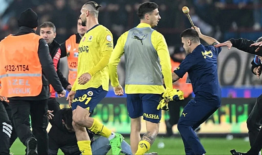 Ünlü Yorumcudan Şok İddia: Fenerbahçe Kendine Yeni Lig Arıyor