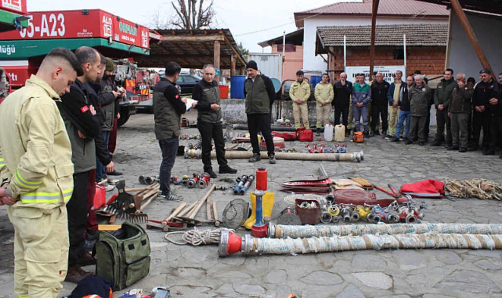 Vezirköprü'de orman personeline yangınlar mücadele eğitimi