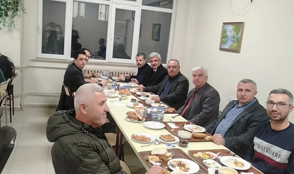 Vezirköprü Protokolü, Öğrencilerle Birlikte İftar Sofrasında Buluştu