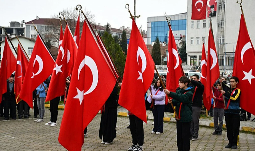 Vezirköprü ve Alaçam'da 18 Mart Törenleri Coşkulu Geçti