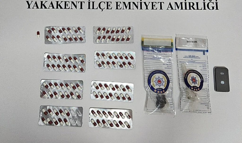 Yakakent'te uyuşturucu operasyonu: 4 gözaltı